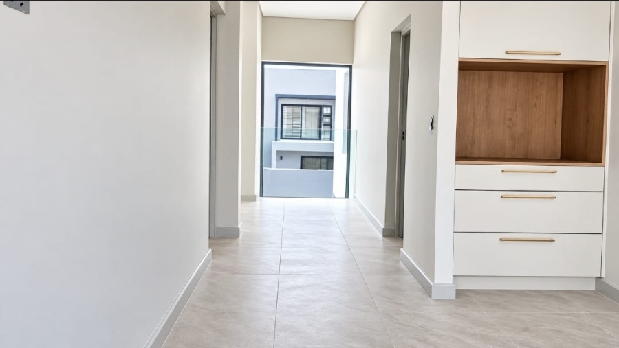 4 Bedroom Property for Sale in Sandown Western Cape